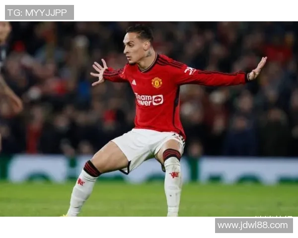 曼联足球明星盘点:历史与现役球员的辉煌成就与影响力